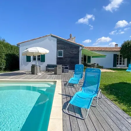 Superbe De Plain Pied Avec Jardin Clos Et Piscine