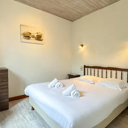 Superbe De Plain Pied Avec Jardin Clos Et Piscine * Le Bois-Plage-en-Re