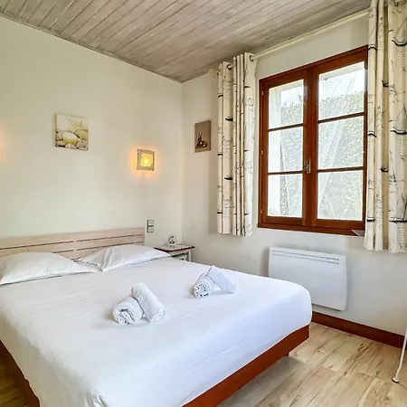 Villa Superbe De Plain Pied Avec Jardin Clos Et Piscine *