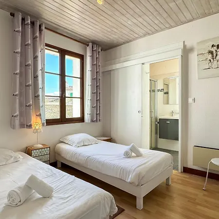 Superbe De Plain Pied Avec Jardin Clos Et Piscine *