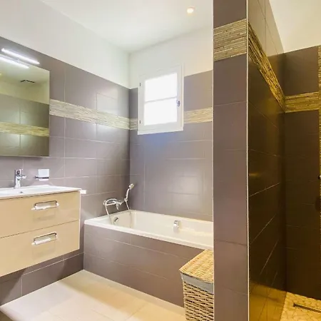 빌라 Superbe De Plain Pied Avec Jardin Clos Et Piscine