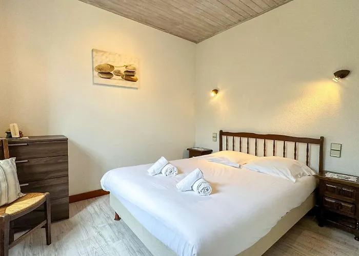 Superbe De Plain Pied Avec Jardin Clos Et Piscine *