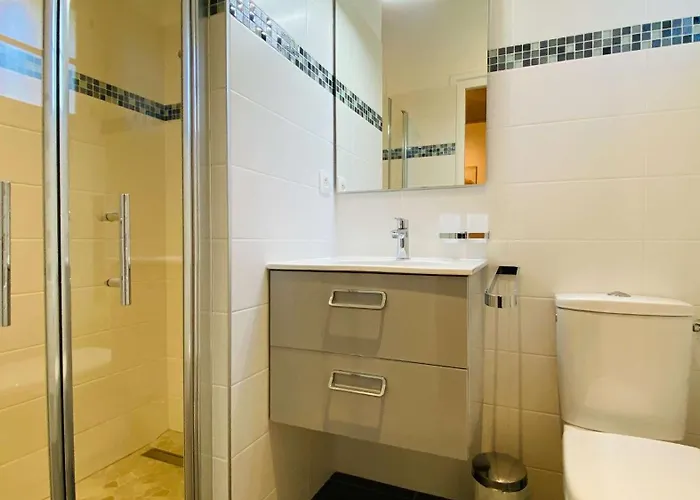 Superbe De Plain Pied Avec Jardin Clos Et Piscine * Le Bois-Plage-en-Ré